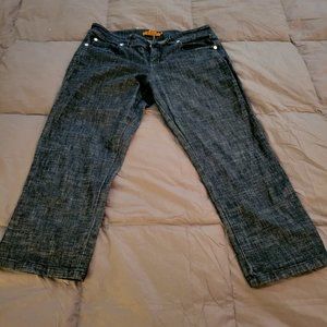 Arden B. Size 8 cropped Jeans with bow back pockets